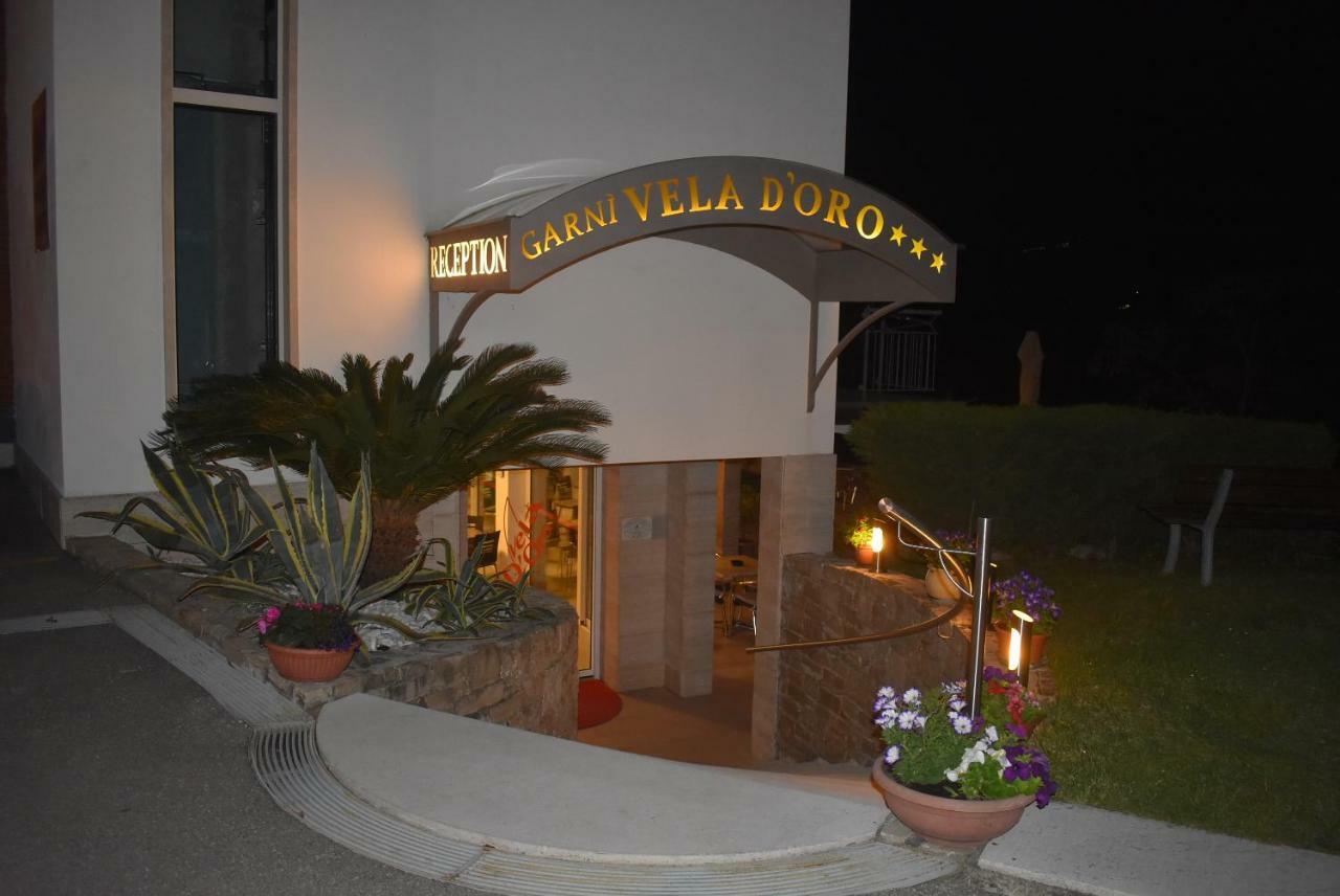 Hotel Garni Vela D'Oro ブレンゾーネ エクステリア 写真